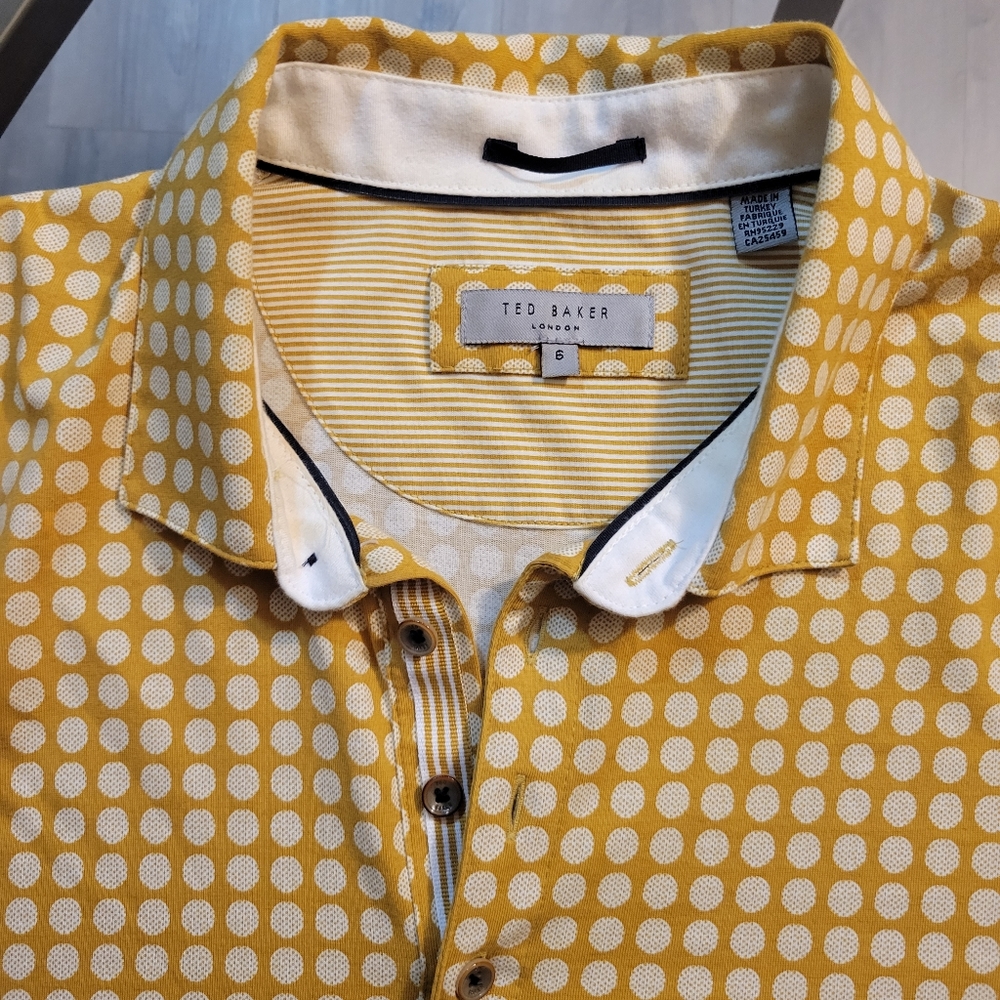 Ted Baker size 6 Large